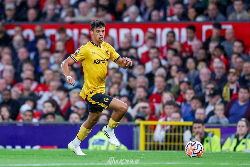 更以强硬的 更以强硬的