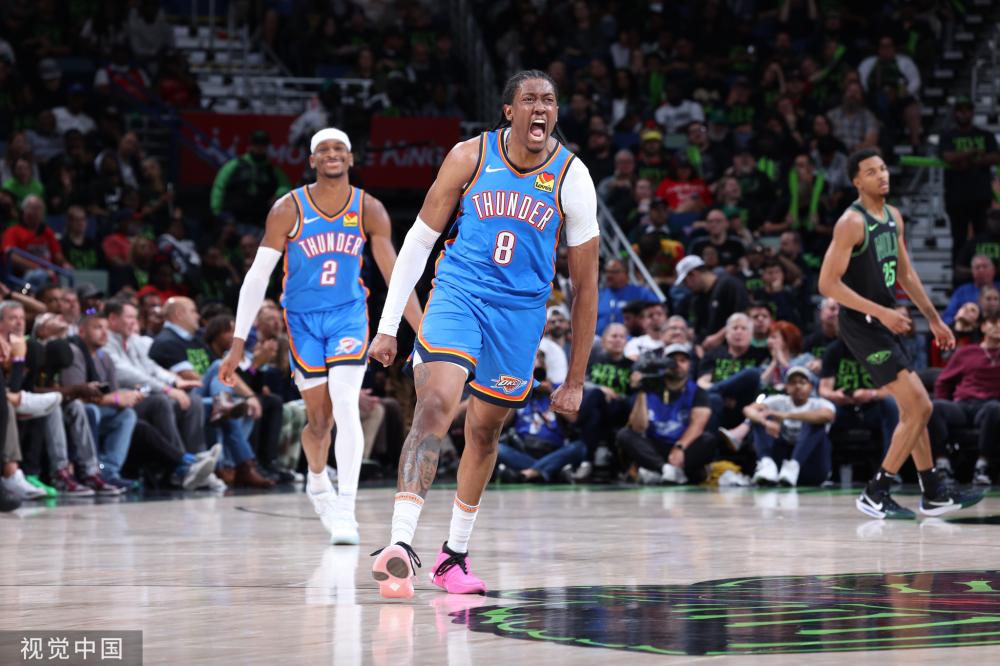 他主动分球 他主动分球